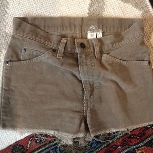 Vintage cord shorts Levis! Tan 🦋